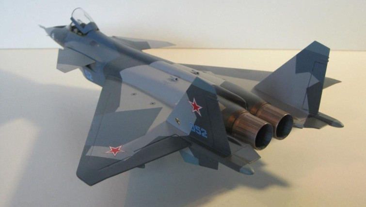 Gần như nền quốc phòng Nga đã quyết định thả trôi cho các hãng phát triển chiến đấu cơ phải tự túc kinh phí, nếu dự án thành công họ mới đổ tiền vào tiếp tục tài trợ, lúc này gần như hãng Mykoyan không còn tiền và buộc phải hủy bỏ dự án MiG-1.44.