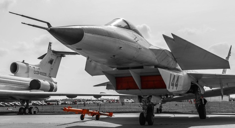 MiG-1.44 có thể mang hầu hết các loại vũ khí công nghệ cao dành cho chiến đấu cơ của Nga.