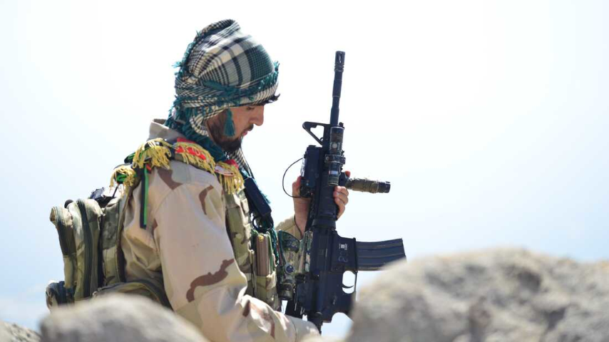 Lực lượng quân kháng chiến Afghanistan ở thung lũng Panjshir, được cho là có quân số lên tới 1 vạn lính, bao gồm chủ yếu là tàn quân của các lực lượng quân đội Afghanistan, kèm theo đó là không ít người tình nguyện nhập ngũ.