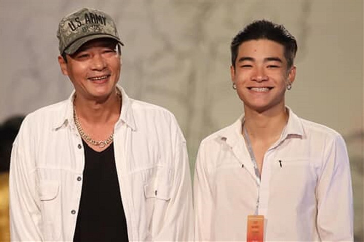 NSƯT Võ Hoài Nam - ông Sinh của "Hương vị tình thân" - có 4 người con gồm 1 trai và 3 gái. Võ Hoài Vũ là con trai lớn, đang theo học tại khoa Diễn viên, Trường Đại học Sân khấu Điện ảnh Hà Nội.