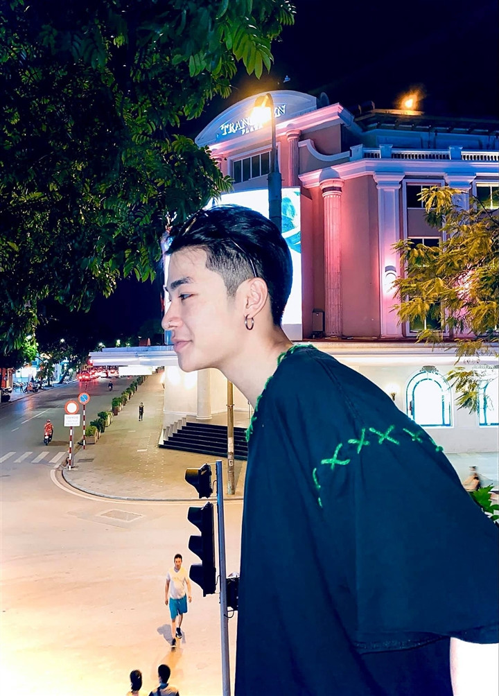 Võ Hoài Vũ có gương mặt rất giống người bố nổi tiếng.