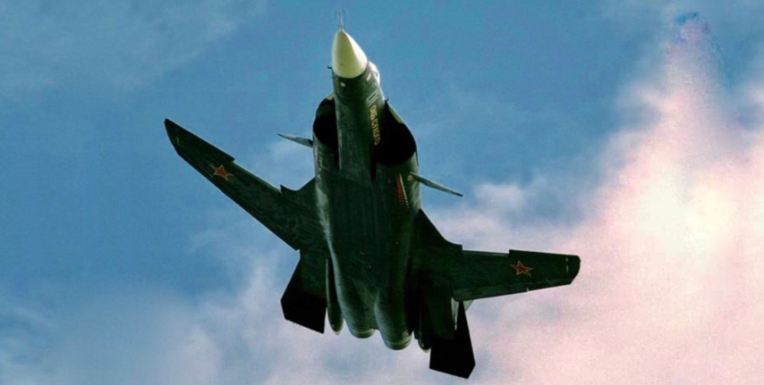 Máy bay đã được giới thiệu tới công chúng tại triển lãm hàng không MAKS 1999 với tên gọi S-37 Berkut, sau đó tới triển lãm MAKS 2001 nó được đặt tên là Su-47 Berkut.