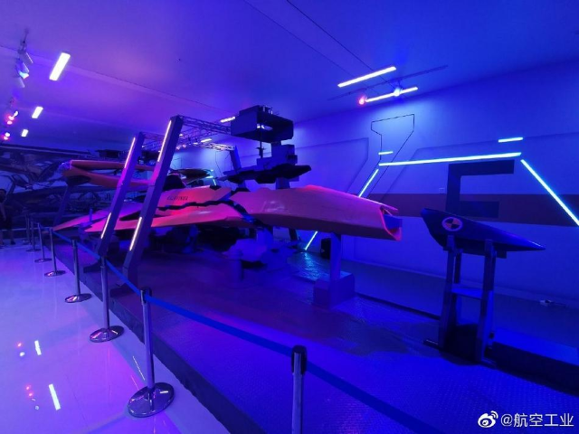 Những bức ảnh được giới thiệu bởi các phương tiện truyền thông địa phương đã cho thấy cái nhìn sơ bộ về phương tiện tác chiến này.