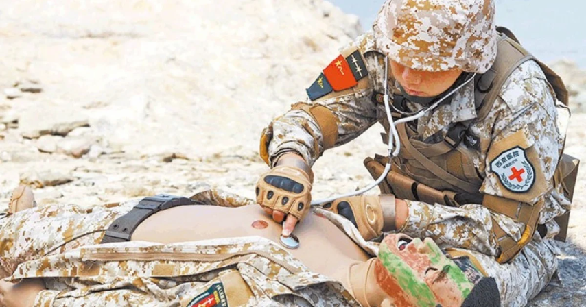 Từ Bưu điện Hoa Nam Buổi sáng cho biết, ít nhất đã có 300 cán bộ quân y sĩ, của quân đội Trung Quốc (PLA), tham gia huấn luyện tác chiến và thực hành cứu hộ trên biển.