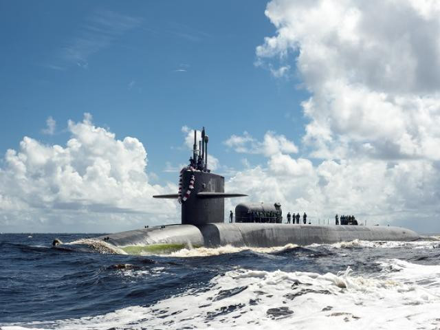 Kích thước và năng lượng lớn đủ cho phép nó mang theo 154 tên lửa Tomahawk, nhiều hơn 50% so với các tàu khu trục và gấp 4 lần các tàu ngầm tấn công mới nhất hiện nay của hải quân Mỹ. Mỗi tên lửa Tomahawk có đầu đạn nổ nặng 450kg.