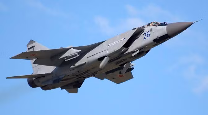 Người ta cho rằng MiG-41 sẽ được trang bị tên lửa không đối không tầm cực xa thế hệ mới và có thể phát hiện mục tiêu ở khoảng cách trên 500 km.