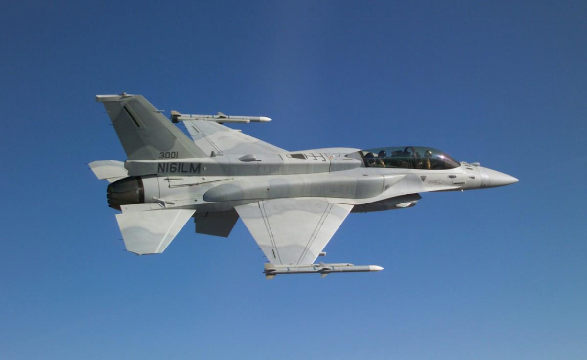 Dù có sức mạnh đáng sợ nhưng chi phí khai thác của dòng chiến đấu cơ này lại chỉ ở quanh mức 20.000 USD/giờ bay, tức thấp hơn gần một nửa so với máy bay Su-30/35 của Nga.