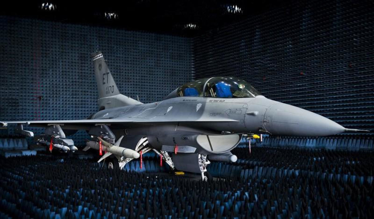 Hiện nay Mỹ vẫn đang tiếp tục sản xuất dòng máy bay này để bán cho các đồng minh của mình.