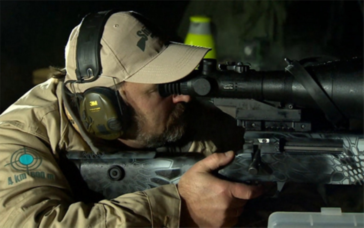 Được biết, SVLK-14S là mẫu súng trường bắn tỉa được chế tạo bởi nhà thiết kế vũ khí Vladislav Lobaev của Nga, đồng thời cũng là chủ của công ty chế tạo vũ khí Lobaev Arms.