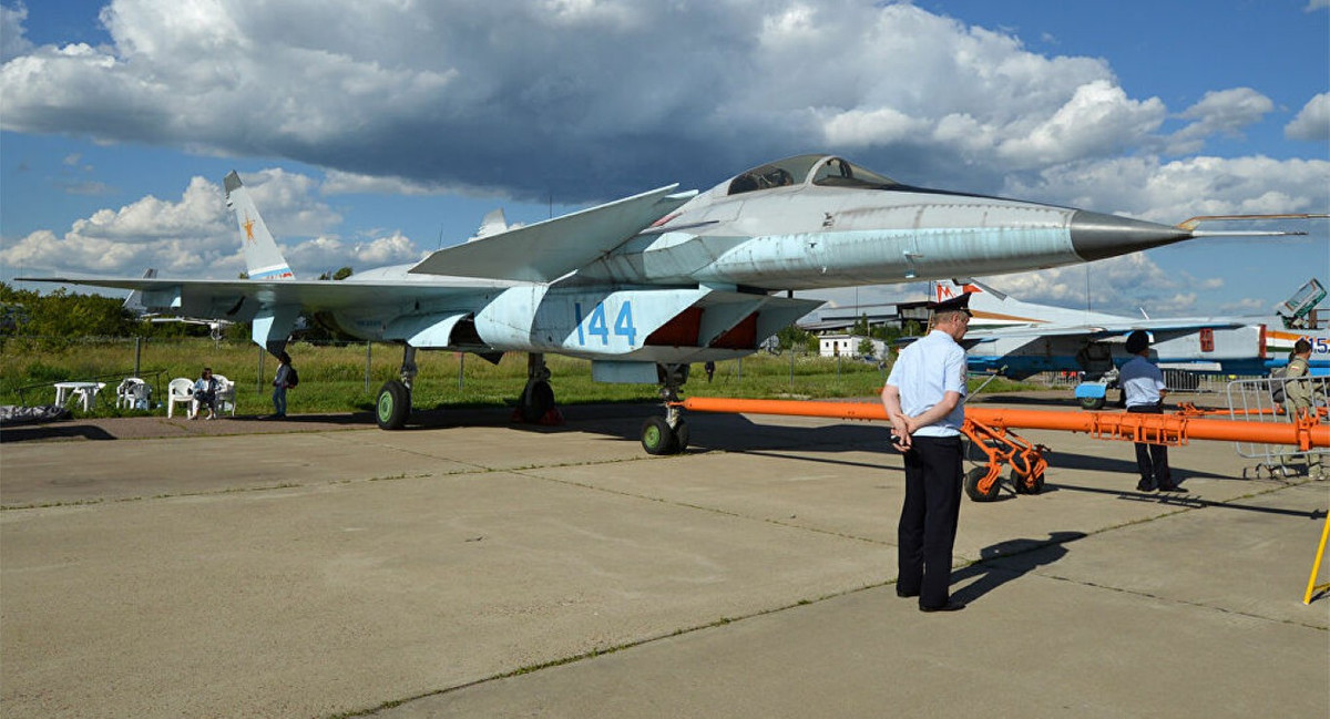 Theo dự kiến, MAKS 2021 sẽ được Nga khai mạc ngày 20/7 tới đây. Tại triển lãm lần này, Nga hứa hẹn sẽ cho trưng bày những vũ khí hiện đại, đủ để "nước ngoài phải thèm khát". Nguồn ảnh: Pinterest.