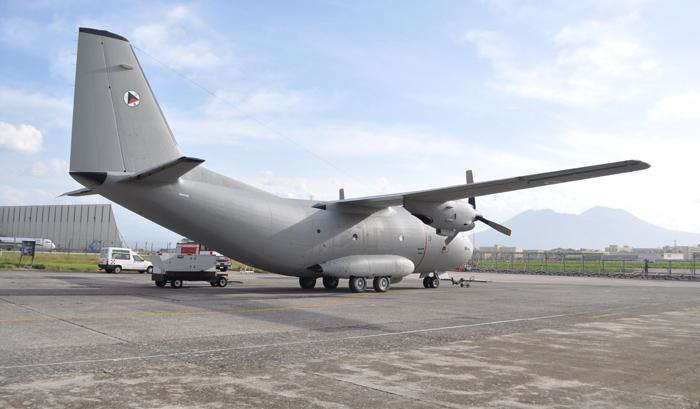 C-27 Spartan có khả năng chở xe bọc thép như M113, HMMWV, AML-90..., hoặc có thể chở 60 lính bộ binh hay 46 lính dù hoặc 36 cáng cứu thương với 6 bác sĩ.