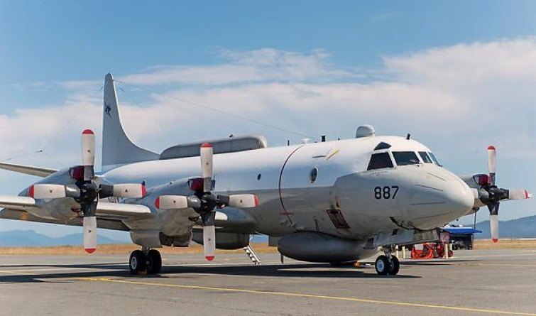 Tiếp đó, Washington khẳng định chiếc EP-3 là “lãnh thổ có chủ quyền” của mình, yêu cầu Bắc Kinh phải trả người cùng máy bay của họ ngay lập tức và không được lục lọi gì thêm (ảnh chụp vệ tinh của Mỹ cho thấy Trung Quốc đã khám xét chiếc máy bay).