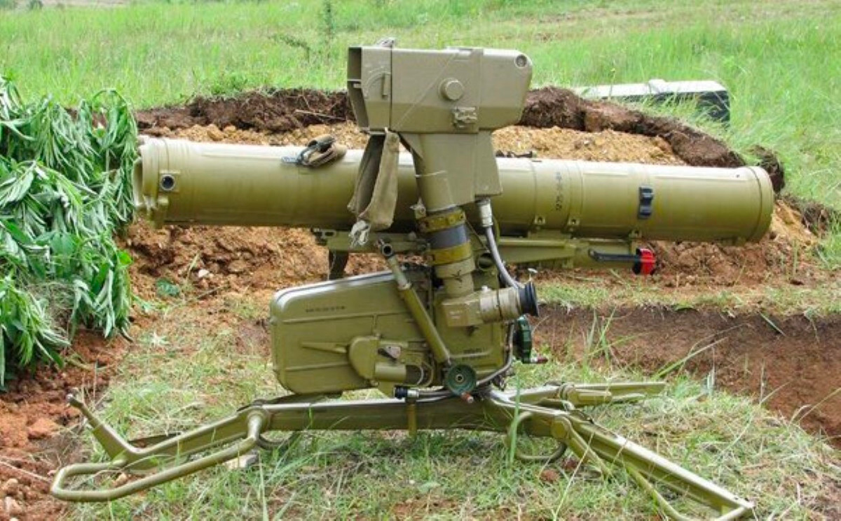 Trong khi tổ hợp Fagot đã ra đời từ năm 1970 thì Kornet mới chỉ ra đời năm 1998, tới nay vẫn được coi là một trong những loại vũ khí chống tăng mới và hiện đại bậc nhất của Nga.