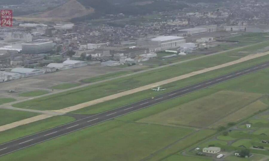 Nguồn tin giấu tên trong lực lượng phòng vệ Nhật Bản cho biết 10 thành viên tổ lái không bị thương trong sự cố. Máy bay vừa trải qua đợt bảo dưỡng tại nhà máy của tập đoàn Kawasaki Heavy Industries, đang thử nghiệm và chưa được bàn giao cho đơn vị nào của lực lượng phòng vệ.