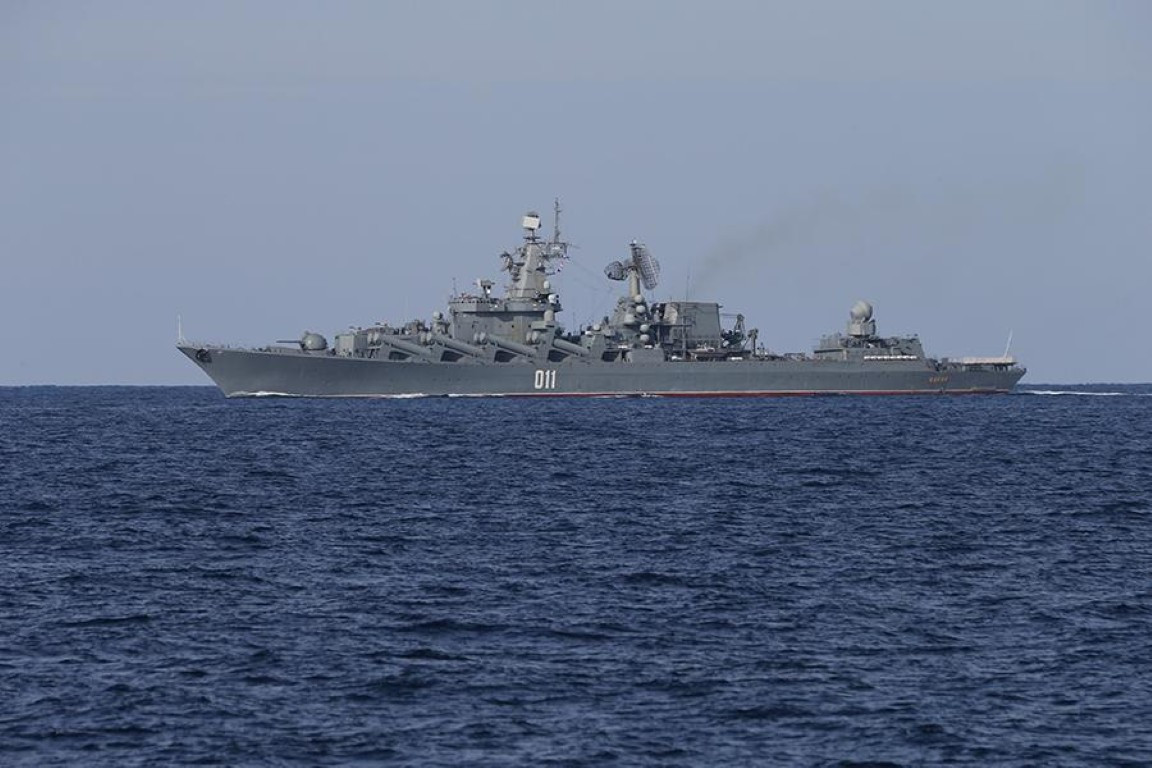 Chiến hạm mạnh nhất trong nhóm trên là tuần dương hạm tên lửa Varyag lớp Slava, tàu chỉ huy biên đội là chiếc Nguyên soái Krylov, bên cạnh đó còn có thông tin dưới nước là tàu ngầm hạt nhân đi theo hỗ trợ.