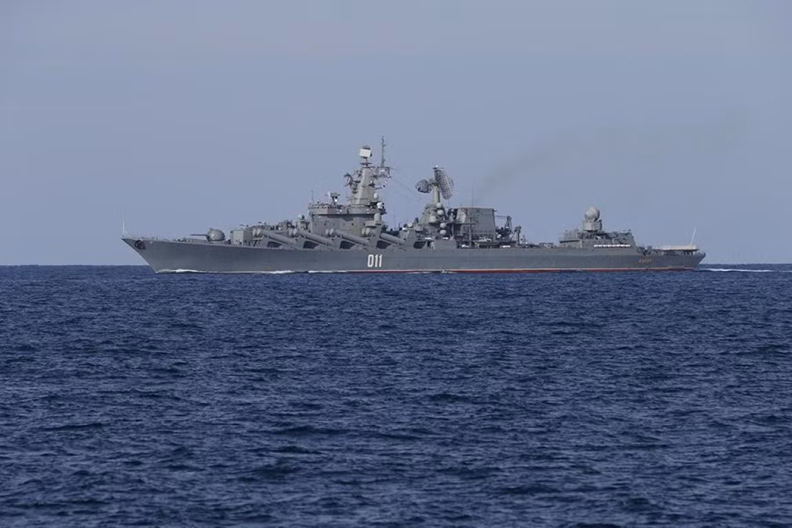 Chiến hạm mạnh nhất trong nhóm trên là tuần dương hạm tên lửa Varyag lớp Slava, tàu chỉ huy biên đội là chiếc Nguyên soái Krylov, bên cạnh đó còn có thông tin dưới nước là tàu ngầm hạt nhân đi theo hỗ trợ.