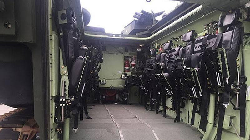 AAV7A1 là phương tiện chuyên chở chủ lực của các tiểu đoàn tấn công đổ bộ thủy quân lục chiến Mỹ, có nhiệm vụ đưa binh sĩ và trang bị chiến đấu từ tàu đổ bộ vào bờ biển, cũng như tham gia các chiến dịch bộ binh cơ giới trên đất liền.