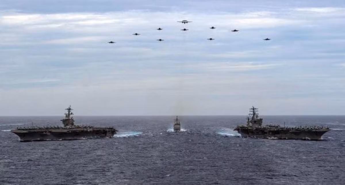 Chiến thuật mới của Trung Quốc tại biển Đông buộc Mỹ phải tăng cường sự hiện diện. Trong bối cảnh Bắc Kinh ngày càng đẩy mạnh việc đòi chủ quyền phi lý thì Mỹ và cộng đồng quốc tế lại cực lực phản đối việc này.