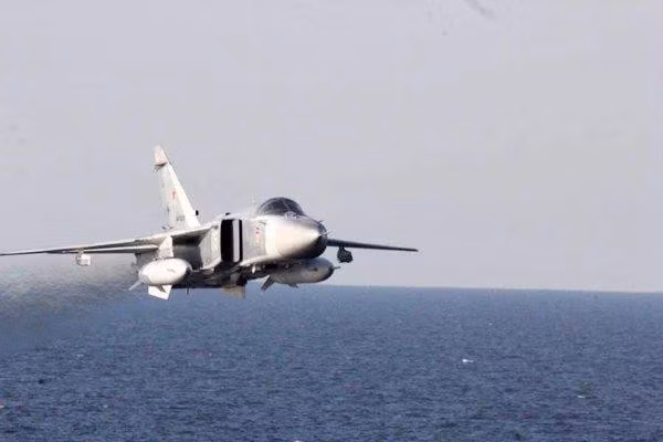 Chiếc DDG-75 đã thay đổi hướng đi và không tới Crimea, nơi có đường biên giới biển, và di chuyển đến cảng Constanta của Romania.