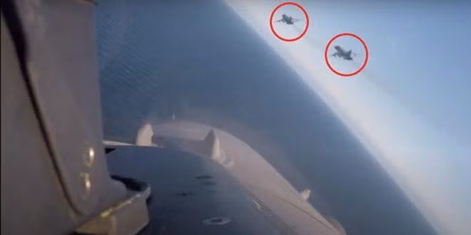 Đây không phải là một trò chơi máy tính, nơi bạn có thể “tiết kiệm” và cố gắng đẩy các đơn vị khác nhau lại gần để giải trí. Nếu Donald Cook hạ gục máy bay Nga, hoặc phi cơ Nga bắn chìm tàu chiến Mỹ, cuộc chiến có thể sẽ bắt đầu giữa hai cường quốc hạt nhân.