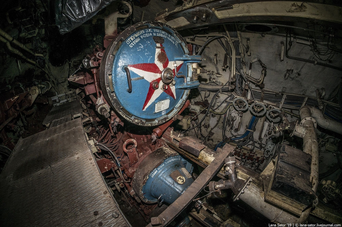 Ông cho rằng, nếu trót lọt bán quả tên ngư lôi này cho Saddam Hussein, Iraq sẽ sở hữu vũ khí hạt nhân và Mỹ cùng Liên quân, sẽ không bao giờ dám tấn công quốc gia này như những gì từng diễn ra trong lịch sử.