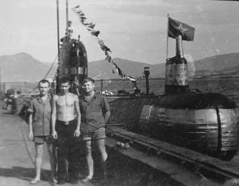 Loại ngư lôi này được Liên Xô bí mật trang bị cho các tàu ngầm lớp Foxtrot. Để đảm bảo yếu tố bí mật, ngư lôi không có bất cứ ký hiệu gì đặc biệt, vẻ ngoài giống hệt ngư lôi thông thường.