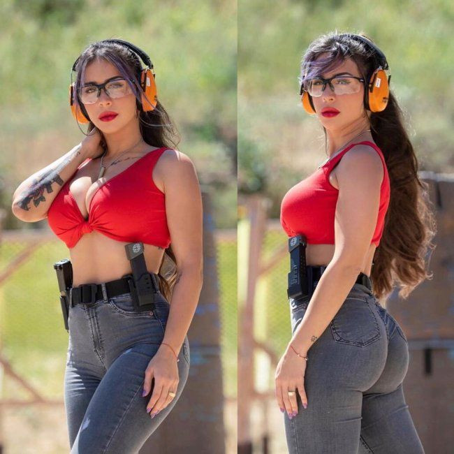 Julie thường xuyên luyện tập bắn súng.