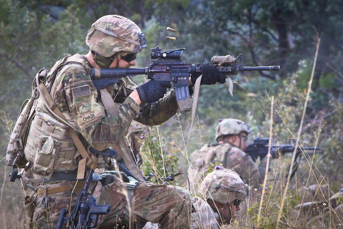 Các loại súng M4 Carbine nói chung và M4A1 nói riêng hiện đang được giới quân sự thế giới đánh giá là một trong những khẩu súng trường tấn công hàng đầu thế giới.