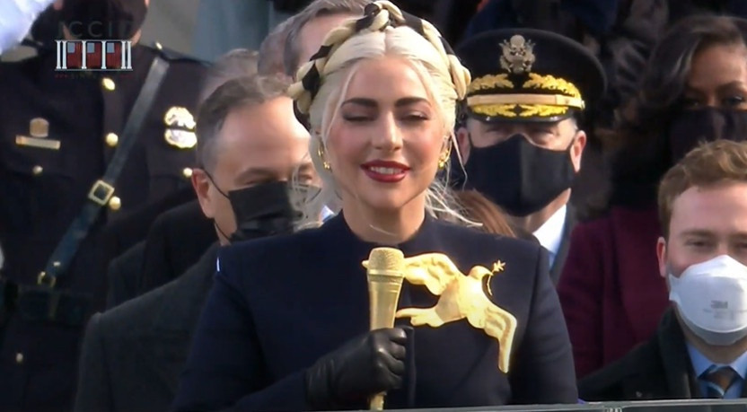 Ca sĩ Lady Gaga biểu diễn mở màn lễ nhậm chức của ông Joe Biden.