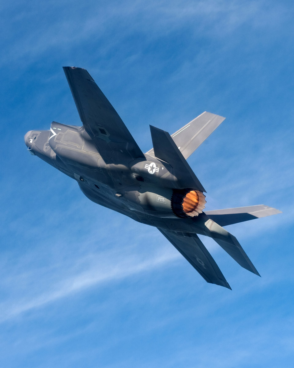 Cụ thể, Bộ quốc phòng Mỹ thừa nhận, kể từ sau khi được chính thức ra mắt hồi đầu năm 2018, tiêm kích tàng hình F-35 đã ghi nhận tổng cộng 941 lỗi.