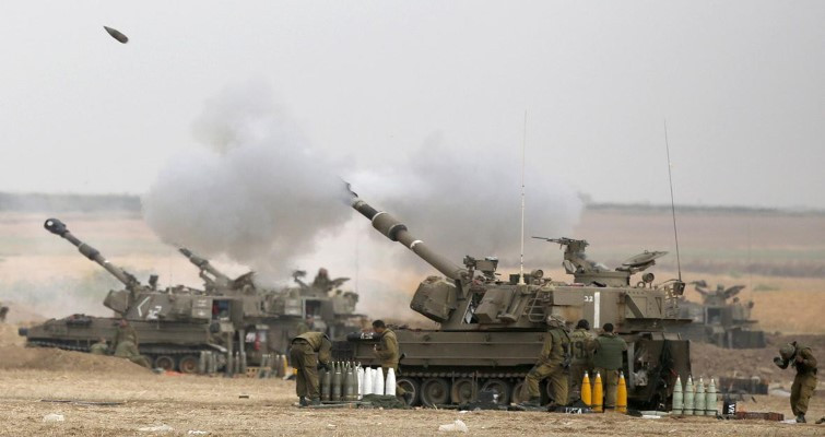 M109A6 trọng lượng tổng cộng 27,5 tấn, khẩu pháo tự hành này có chiều dài 9,1 mét, rộng 3,15 mét và có chiều cao 3,25 mét.