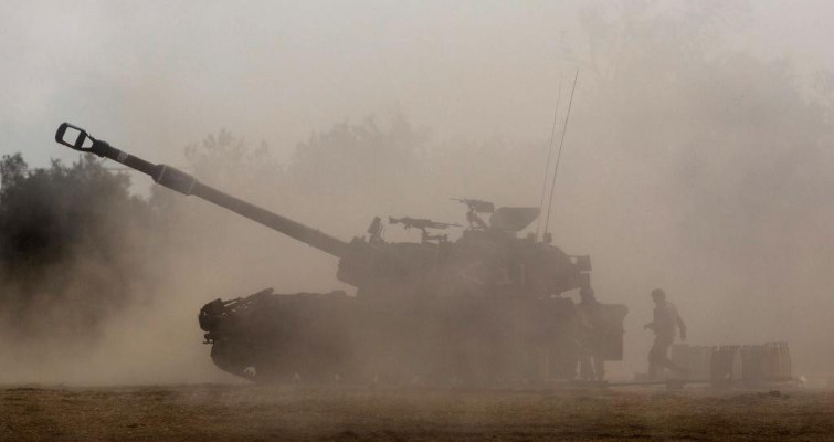 Tùy từng loại đạn mà tầm bắn của khẩu pháo này có thể từ 18 km cho tới tối đa 30 km khi sử dụng đạn tăng tầm.