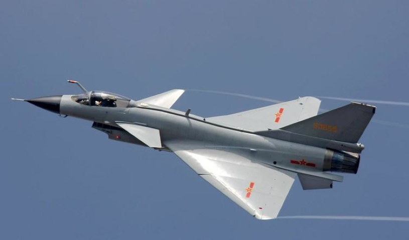 Do J-10A đã tương đối lỗi thời khi ra mắt, nên Trung Quốc nhanh chóng cho ra mắt J-10B, với hệ thống điện tử hàng không được cải tiến, cửa hút khí được thiết kế lại cho cao hơn và tròn hơn, đồng thời nâng cấp động cơ lên phiên bản AL-31FN. Ngoài ra, phiên bản này còn được tích hợp hệ thống dò tìm mục tiêu hồng ngoại (IRST).