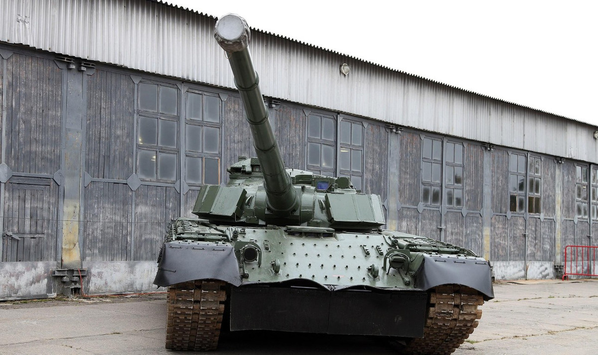 Có thể nói LP-83 là khẩu pháo lớn nhất từng được lắp trên xe tăng chủ lực từ trước cho đến nay. Nếu như trúng phát bắn từ khẩu pháo này, gần như mọi xe tăng đều bị phá hủy ngay lập tức.