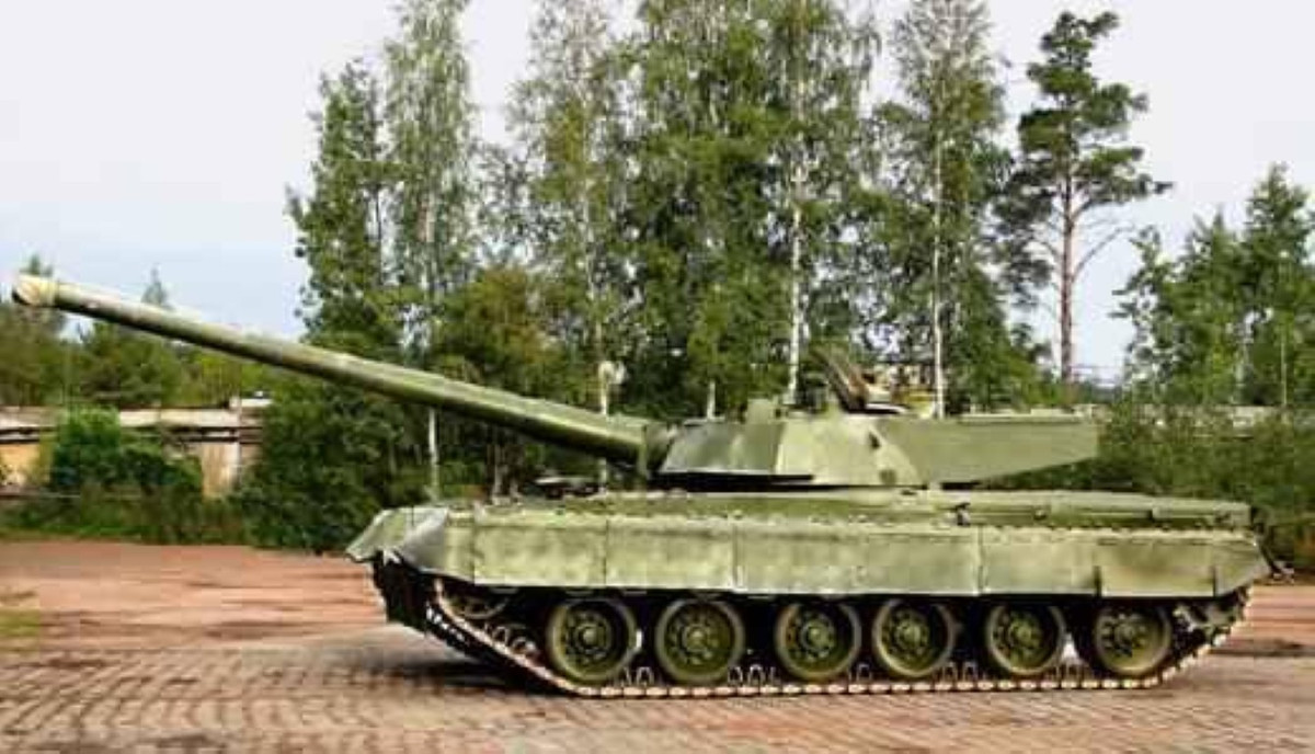 Dự án Object 292 phát triển với việc trưng dụng khung gầm xe tăng T-80 để tiết kiệm chi phí; tháp pháo được sửa đổi với khoang chứa đạn riêng ở phía sau khá giống với xe tăng phương Tây.