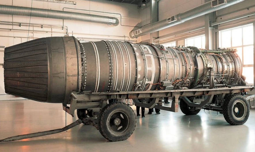 Cận cảnh động cơ mới loại NK-32-02 được thiết kế dành cho máy bay ném bom Tu-160.