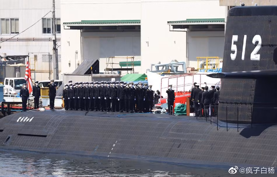 Tàu ngầm Soryu có hai trục dẫn động, cung cấp công suất đầu ra tối đa 8000 mã lực khi lặn và 3900 mã lực khi nổi, cho phép nó di chuyển được với tốc độ tối đa 20 hải lý/giờ khi lặn, 13 hải lý/giờ khi nổi.