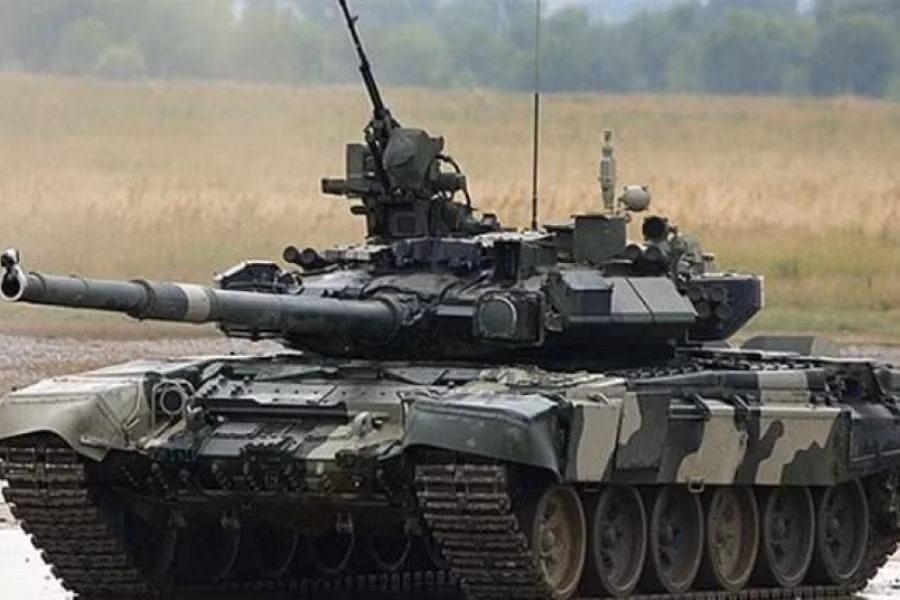 Theo các nhà phân tích, xe tăng T-90 của Nga là mối đe dọa nghiêm trọng đối với quân đội Ukraine, khả năng của vũ khí này quá đủ để đối phó với lực lượng thiết giáp Ukraine, vốn chỉ được trang bị xe tăng từ thời Liên Xô.
