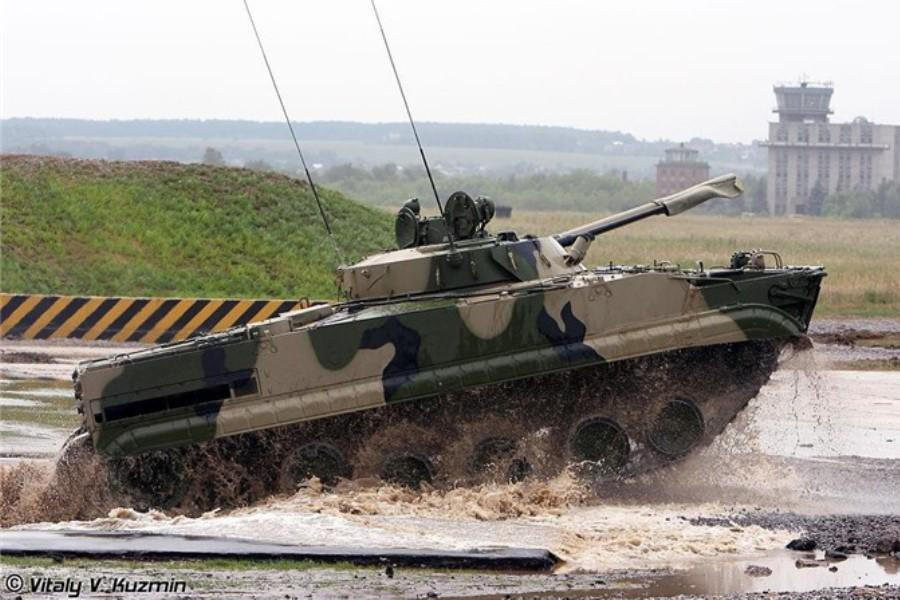 Xe chiến đấu bộ binh BMP-3 cũng là phương tiện không kém phần hiệu quả. Chúng có khả năng hoạt động chống lại lực lượng mặt đất của quân đội Ukraine.