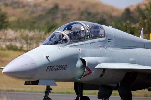 So với phiên bản FTC-2000, FTC-2000G được Campuchia mua từ Trung Quốc có trọng lượng nặng hơn, chậm hơn và được cho là có khả năng bền bỉ kém hơn.