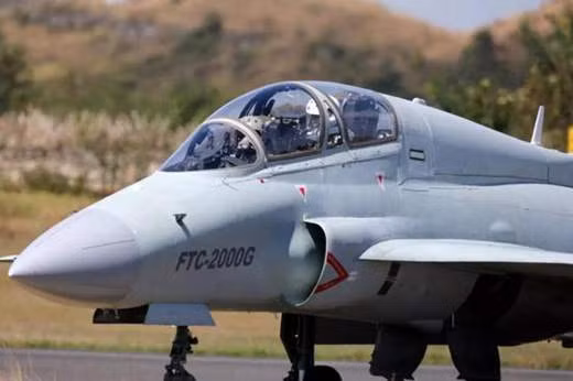 So với phiên bản FTC-2000, FTC-2000G được Campuchia mua từ Trung Quốc có trọng lượng nặng hơn, chậm hơn và được cho là có khả năng bền bỉ kém hơn.