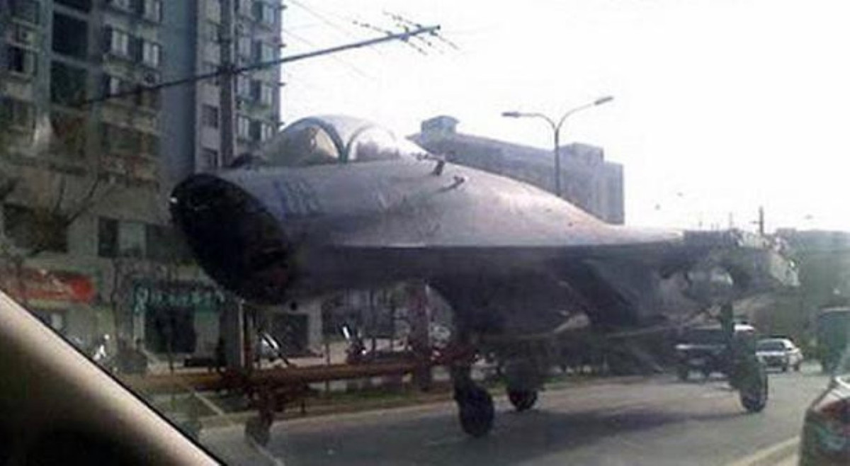 Với nền tảng nhiều phiên bản chiến đấu cơ từ nguyên mẫu Su-27 như thế, Trung Quốc đã thẳng thừng cho những chiếc Su-27 mua từ Nga mới hoạt động được nửa vòng đời vào bãi phế liệu.