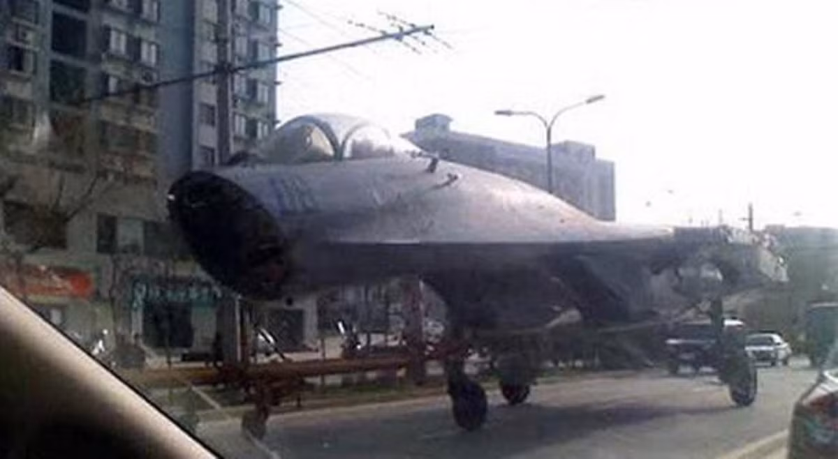 Với nền tảng nhiều phiên bản chiến đấu cơ từ nguyên mẫu Su-27 như thế, Trung Quốc đã thẳng thừng cho những chiếc Su-27 mua từ Nga mới hoạt động được nửa vòng đời vào bãi phế liệu.