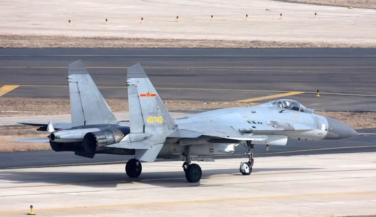 Lô hàng thứ 2 bao gồm 22 chiếc được ký kết vào năm 1993, lô hàng thứ 3 bao gồm 28 chiếc được ký kết vào năm 1996.