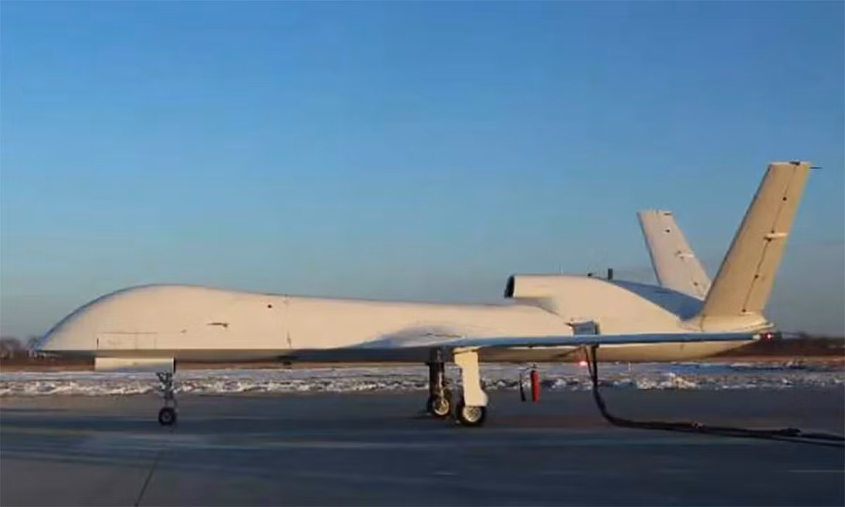 Hãng chế tạo không tiết lộ thời gian và địa điểm cụ thể của cuộc thử nghiệm chiếc UAV vũ trang WJ-700 này.