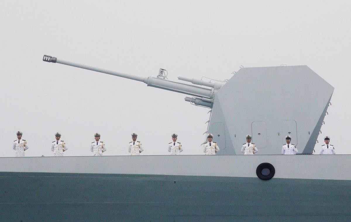 Trong khi đó nhìn sang Hải quân Trung Quốc, họ đã biên chế từ lâu mẫu pháo hạm H/PJ38 cỡ 130 mm với nhiều tính năng thậm chí còn vượt trội khẩu pháo còn đang nằm trên giấy của Nga.