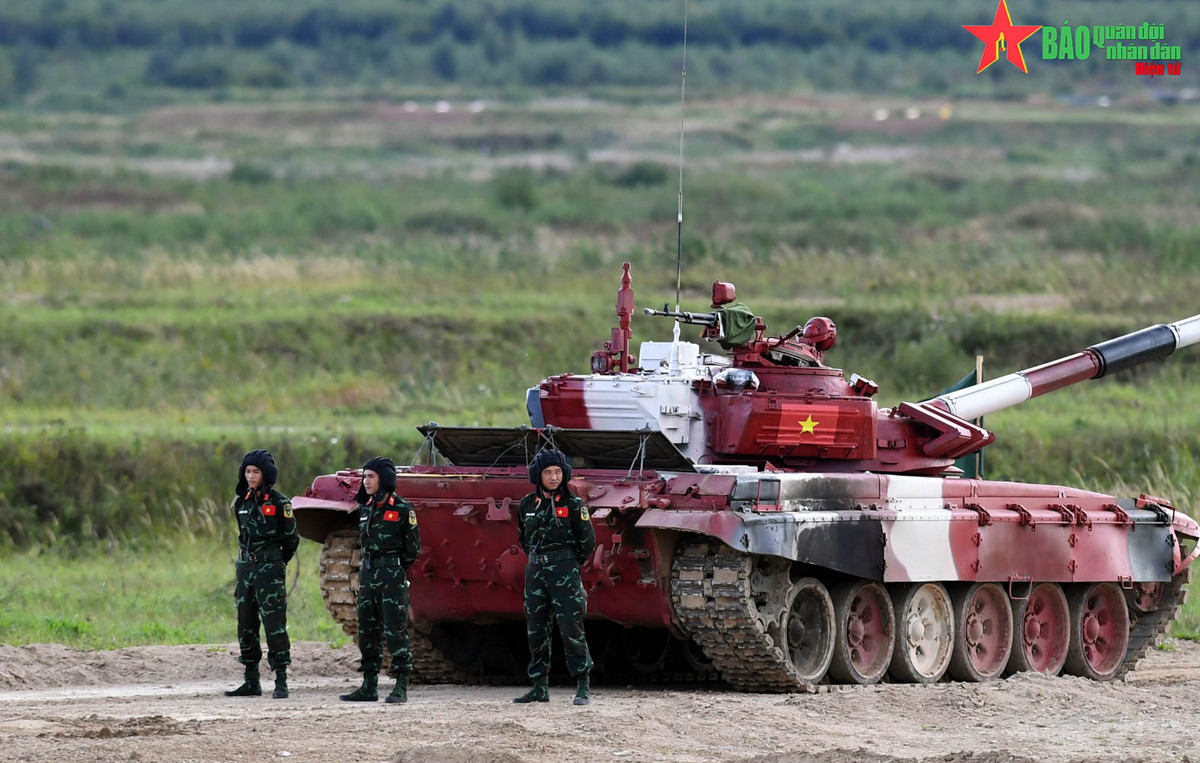 Ngày đầu xuất quân trong giải thi đấu Tank Biathlon 2021, kíp lái của đội tuyển Việt Nam xuất phát ở vị trí thứ tư và chạy ở làn đua số 4.