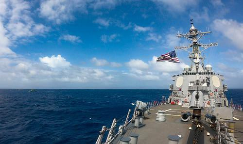 Mỹ thường dùng các tàu khu trục lớp Arleigh Burke để tiến hành các cuộc tuần tra nhằm thách thức Trung Quốc trong các tuyên bố phi pháp nhằm độc chiếm vùng biển này.