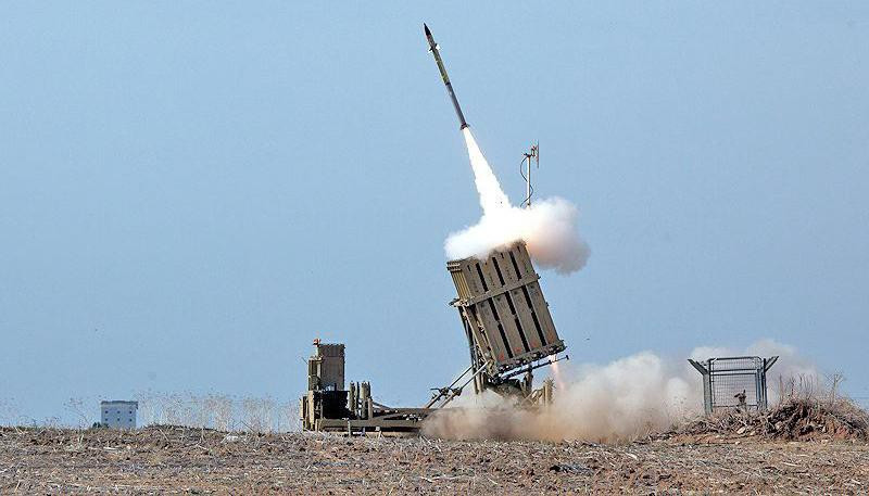 Được phát triển dựa trên hệ thống đánh chặn Iron Dome nên C-Dome có nhiều ưu điểm như: hỏa lực mạnh, có khả năng cơ động cao, thời gian triển khai chiến đấu ngắn, đầu đạn hiện đại có thể bảo vệ được một khu vực rộng lớn, cả ở khu vực ven biển và xa bờ…