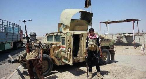 Vấn đề chính của Humvee chính là lớp giáp mỏng manh không thể chống chọi với các loại mìn tự chế của các lực lượng nổi dậy.